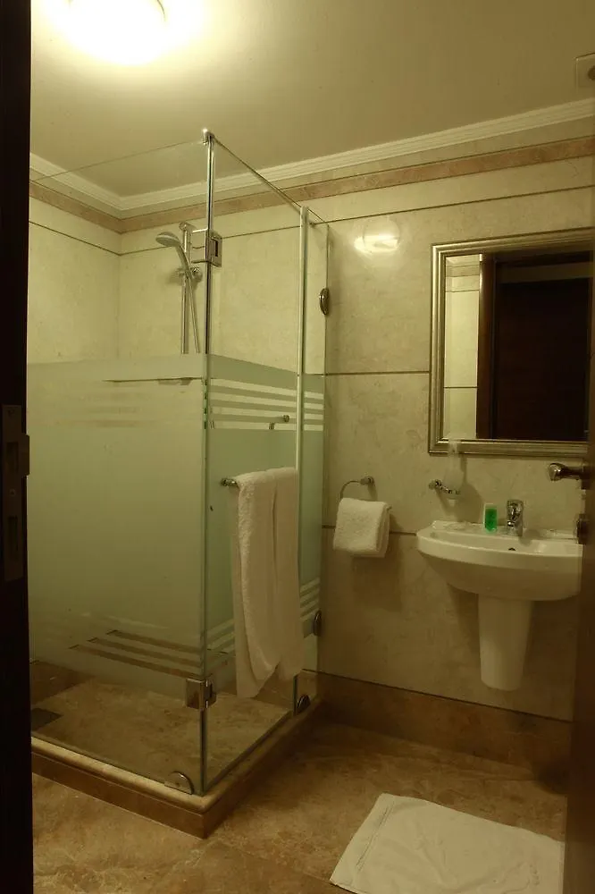 ****  Imperial Suites Hotel Beirut Libanon