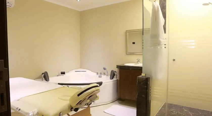 Imperial Suites Hotel Beirut 4*,